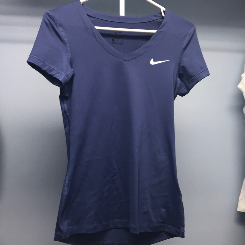 NIKE PURPLE WORKOUT TSHIRT